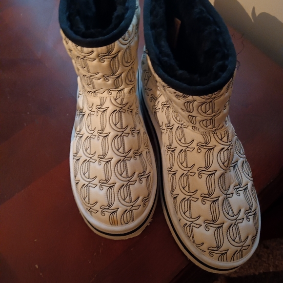 Juicy Couture boots - Picture 1 of 2